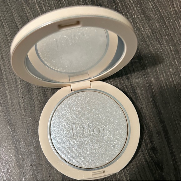 Dior highlight. Brand new never used - Picture 2 of 3